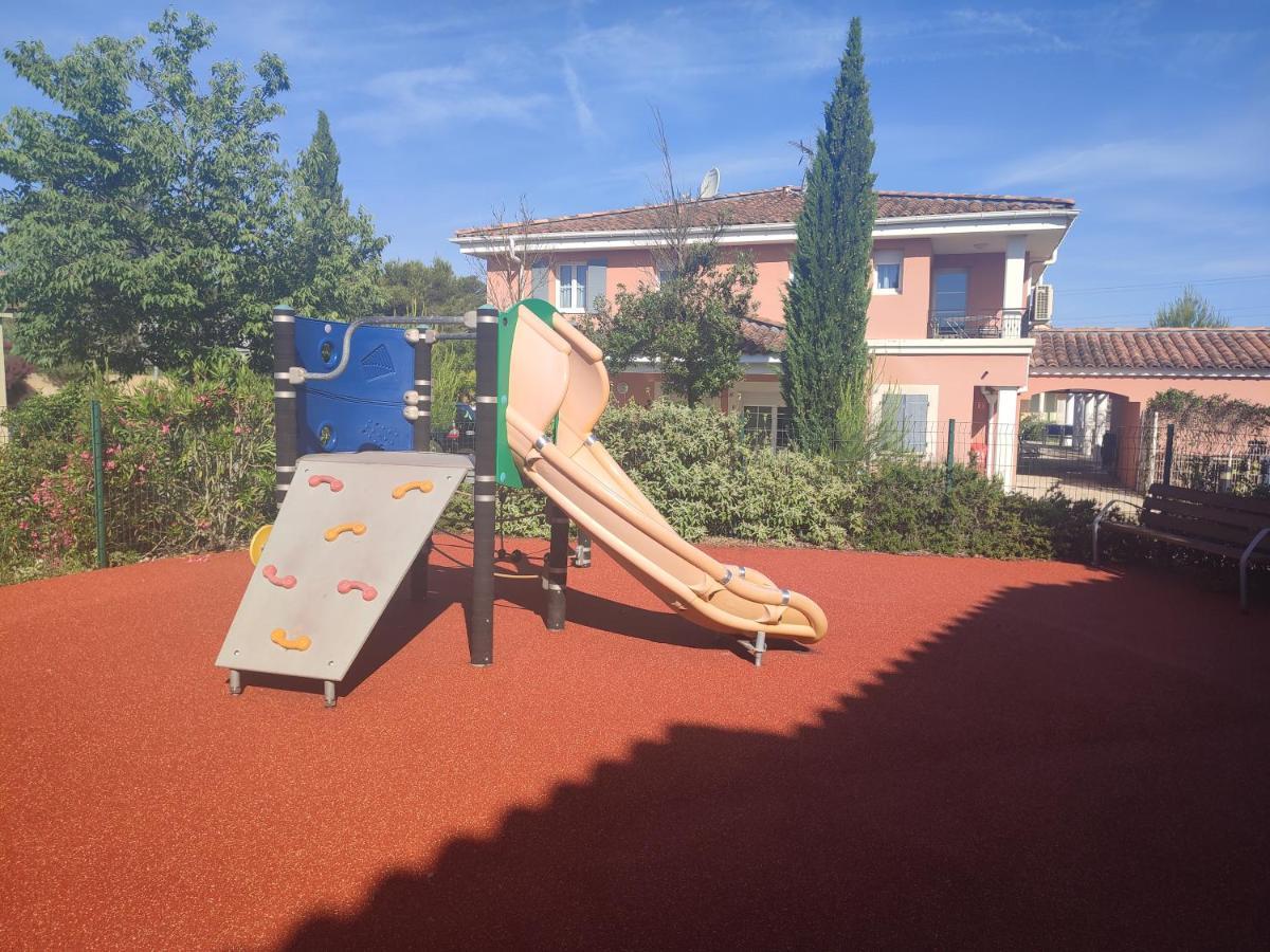 Апартаменты L'Arbois - T2 Avec Piscine Entre Aix Et Marseille Кабрье Экстерьер фото